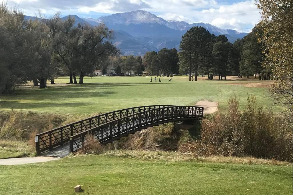 Charming Remodeled Golf Course Area Home Colorado Springs Bagian luar foto
