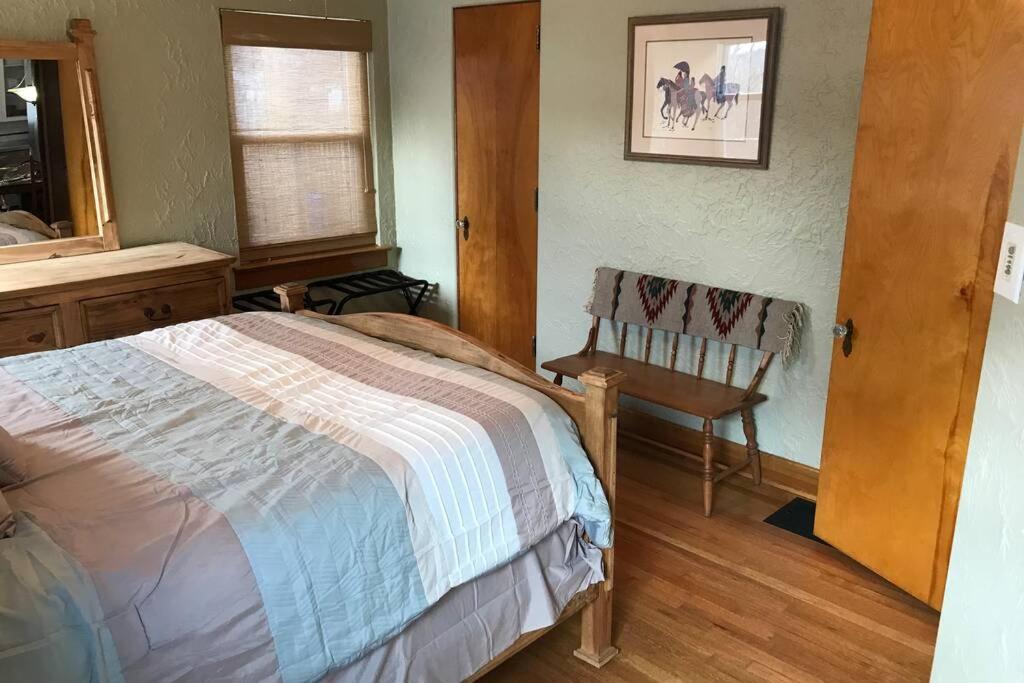 Charming Remodeled Golf Course Area Home Colorado Springs Bagian luar foto